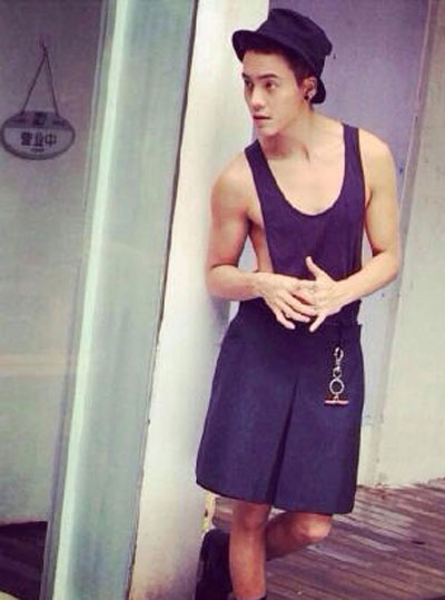 盘点男星穿裙子的那些搞笑趣图(5)