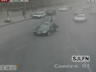 伪碰瓷专业户搞笑GIF(6)