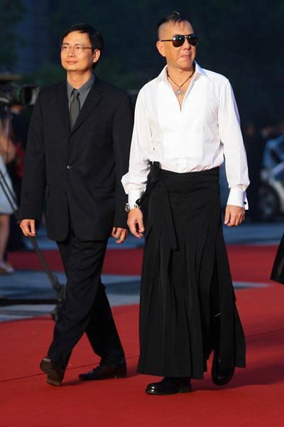 盘点男星穿裙子的那些搞笑趣图(15)