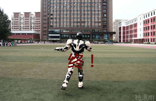 微博趣图 超强粉丝COS一个人的复联(20)