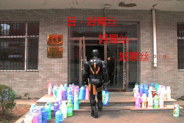 微博趣图 超强粉丝COS一个人的复联(9)