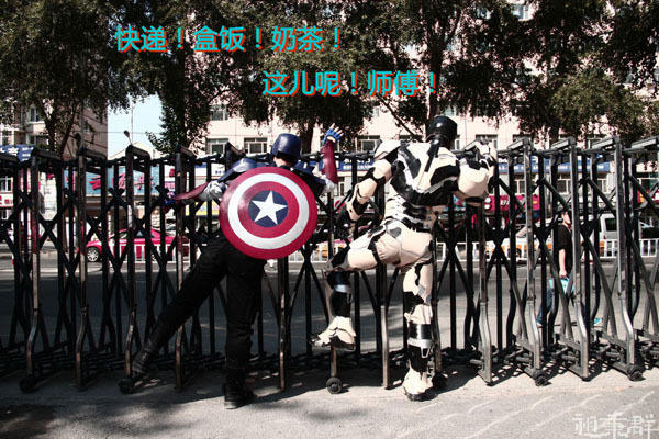 微博趣图 超强粉丝COS一个人的复联(25)