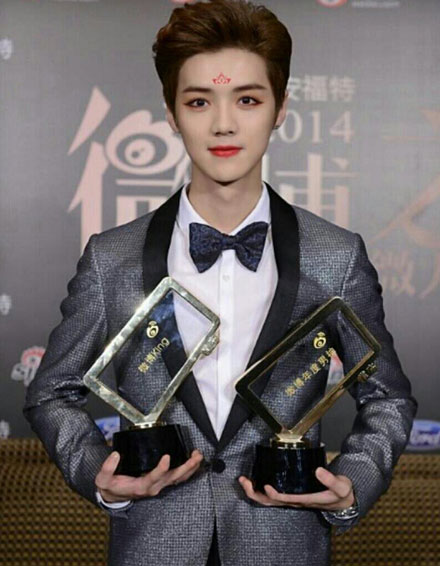 全民COS武媚娘恶搞图集之鹿晗版(29)