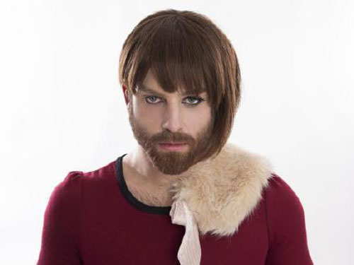 大胡子“美少女”化妆卸妆过程搞笑图片(8)