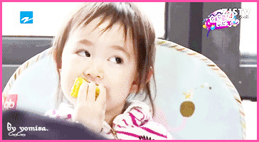 爸爸回来了萌娃奥莉搞笑GIF合集(13)