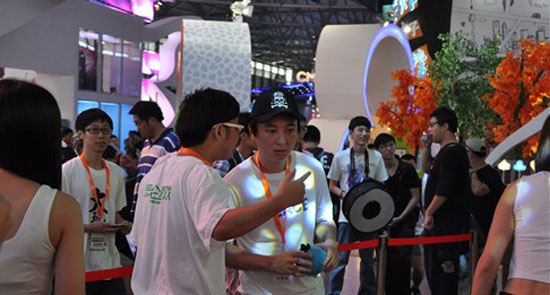 王思聪惊现2015ChinaJoy现场图集(13)