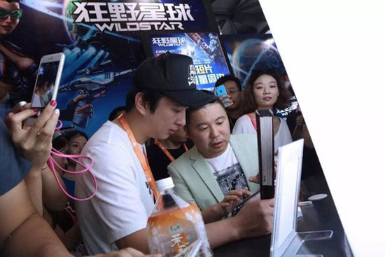 王思聪惊现2015ChinaJoy现场图集(9)
