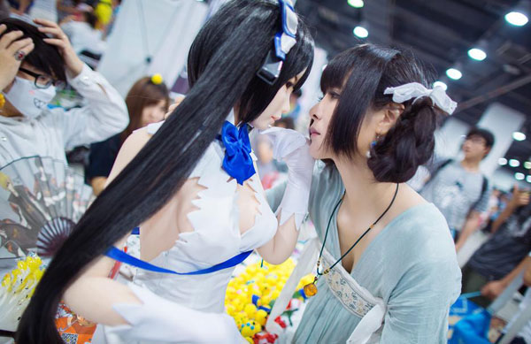 最美实体娃娃赫斯缇雅COS美图赏析(3)