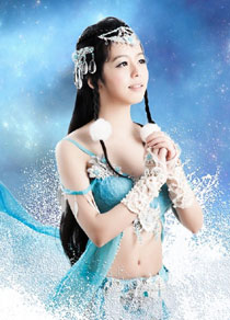 《月影传说》纳兰真精美cos壁纸