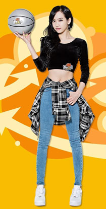 F(x)代言《自由篮球》宣传照