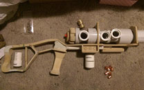 国外玩家自制《辐射4》镭射步枪