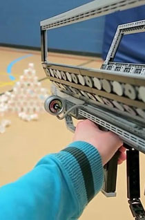 乐高达人自制《辐射4》胖子核弹发射器